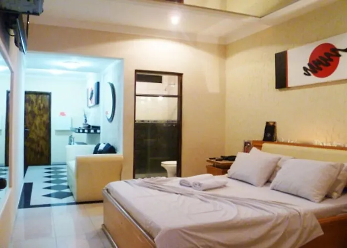 Dinys Motel (Adults Only)